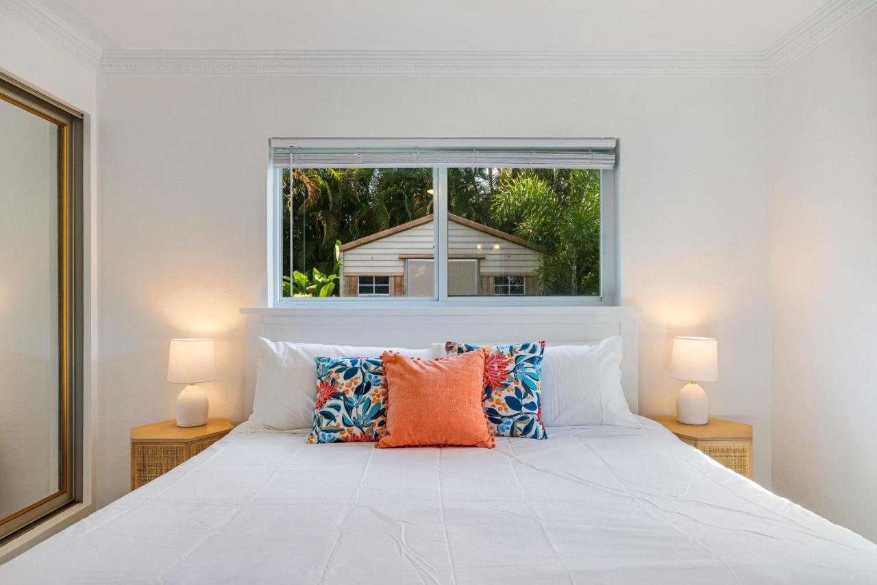 Trendy 3-Bedroom Villa With Saltwater Pool And Yard Fort Lauderdale Exterior foto